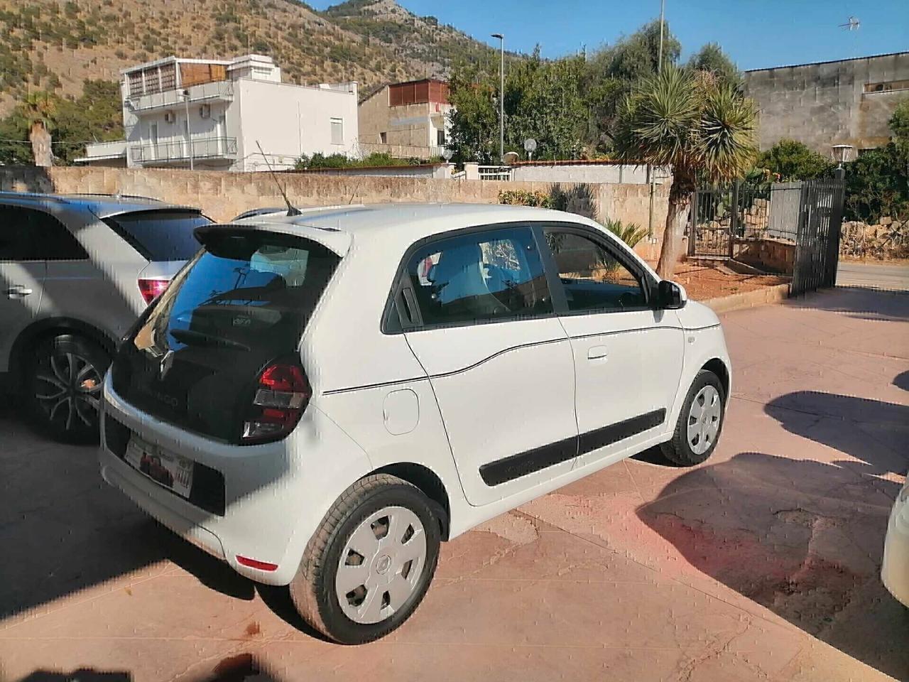 RENAULT TWINGO 1.0 BENZINA 2017 UNICO PROPRIETARIO FULL OPTIONAL