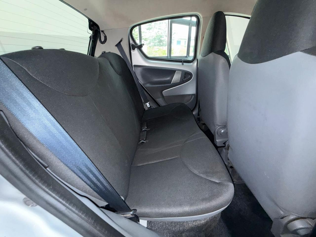 Toyota Aygo 1.0 12V VVT-i 5 porte Sol