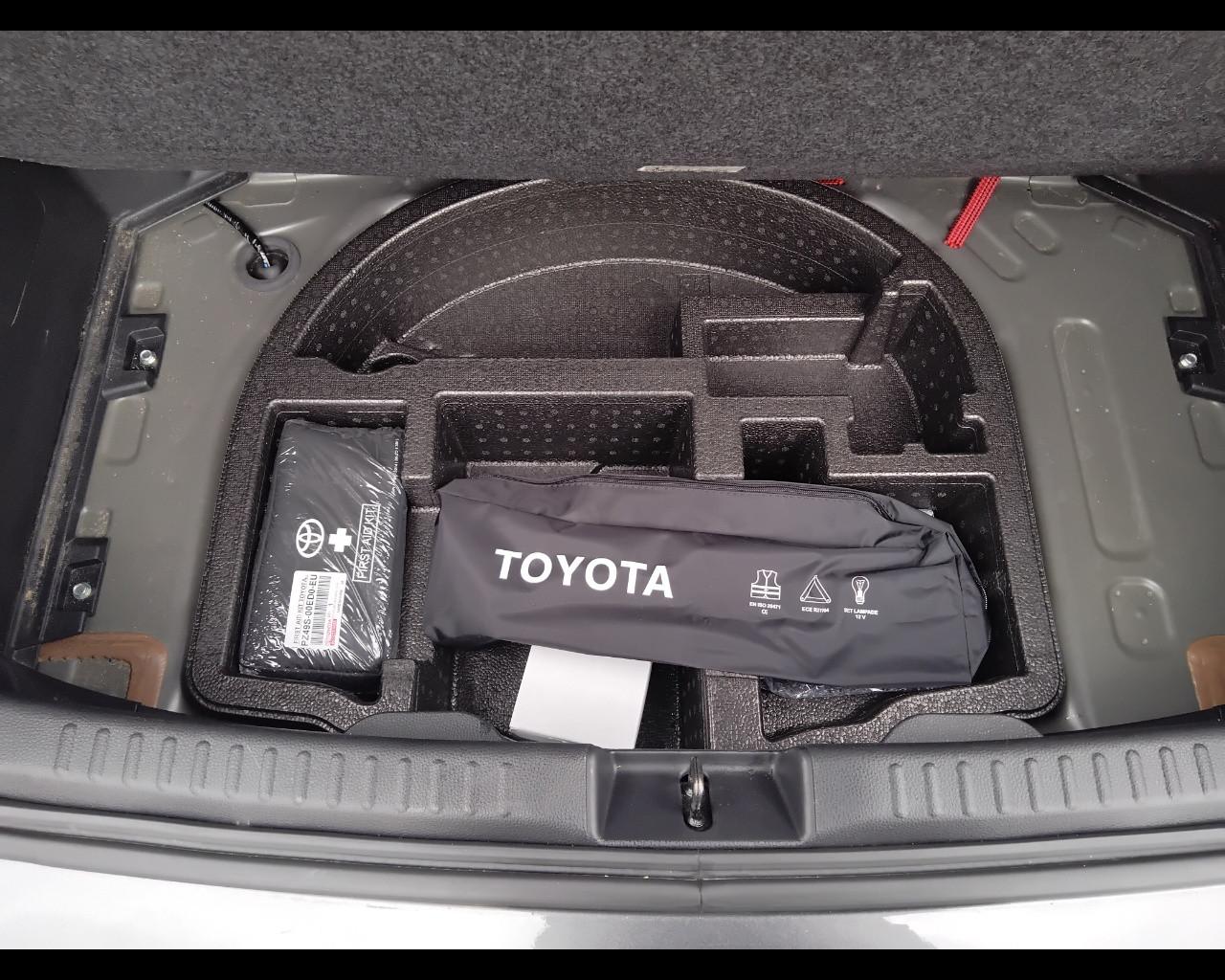 TOYOTA Yaris IV 2020 - Yaris 1.5h Trend