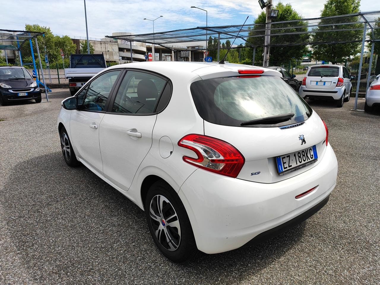 Peugeot 208 PureTech 82 5 porte Access