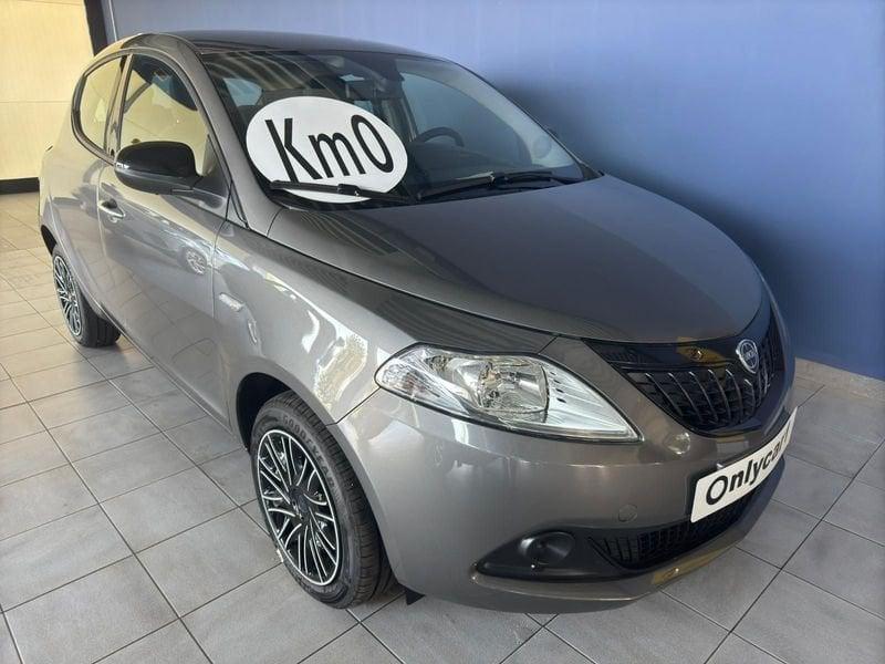 Lancia Ypsilon 1.0 FireFly 5 porte S&S Hybrid Oro