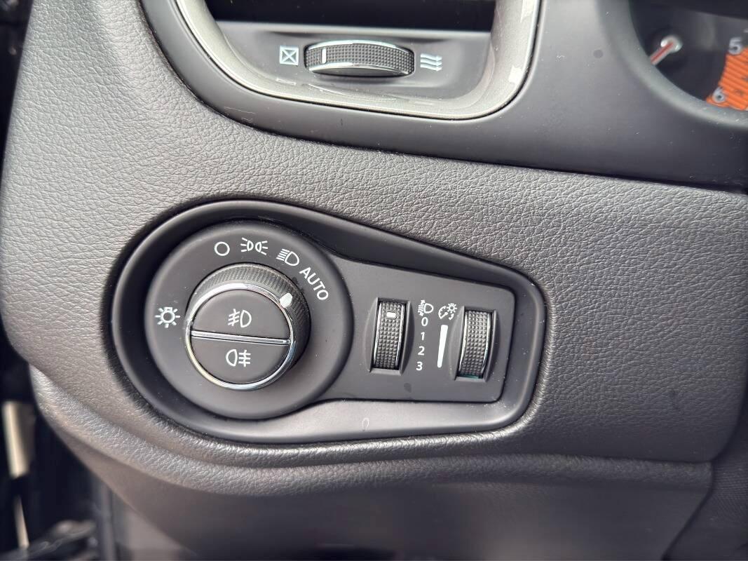 Jeep Renegade 1.6 mjt Limited 130cv Con TELECAMERA & CARPLAY