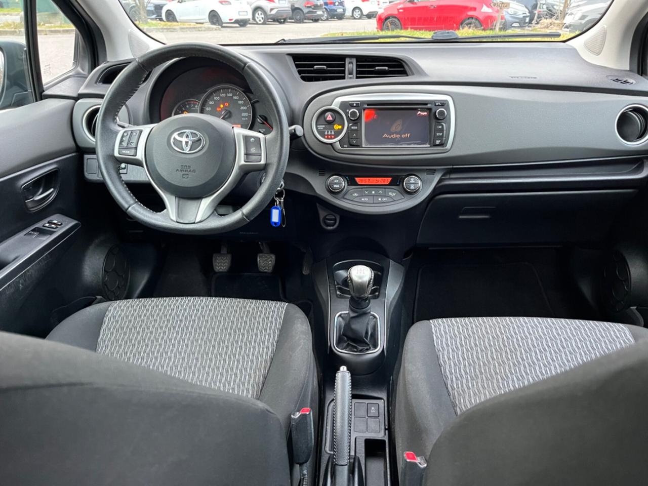 Toyota Yaris 1.0 5 porte Lounge* NEOPATENTATI *