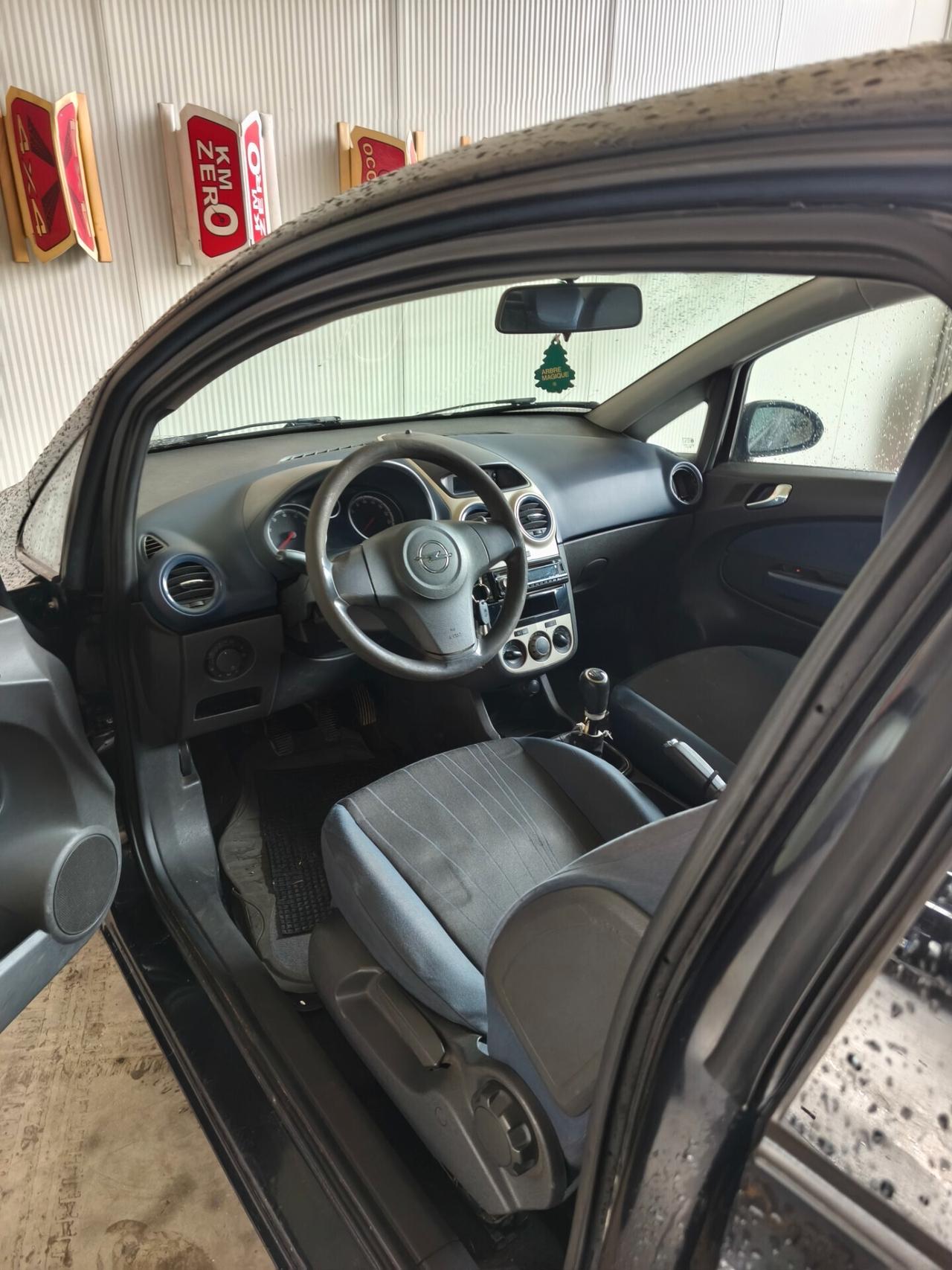 Opel Corsa 1.2 3 porte Enjoy