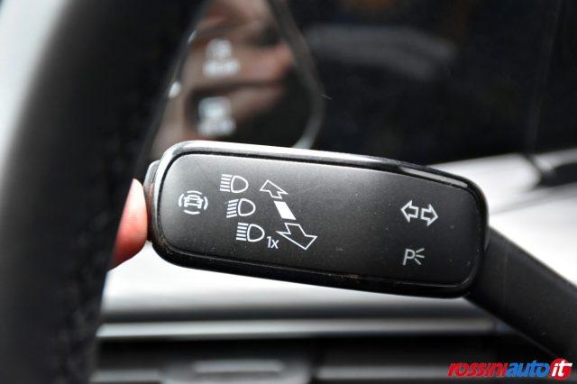 VOLKSWAGEN Golf Variant 1.5 ETSI 131 CV DSG STYLE + NAVI