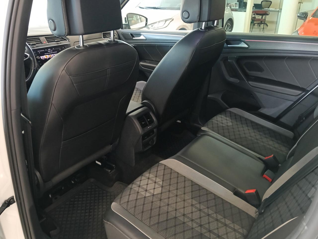 Volkswagen Tiguan 1.5 TSI 150 CV DSG ACT R-Line