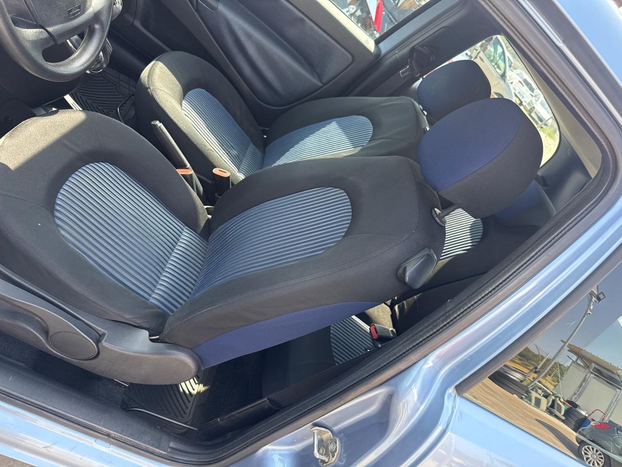 Lancia Ypsilon 1.3 MJT 90 CV Platino