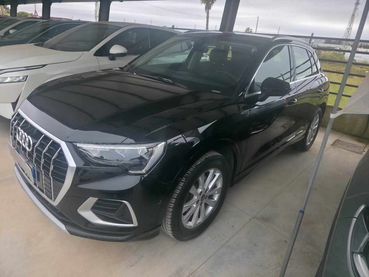 Audi Q3 35 TDI Business Advanced