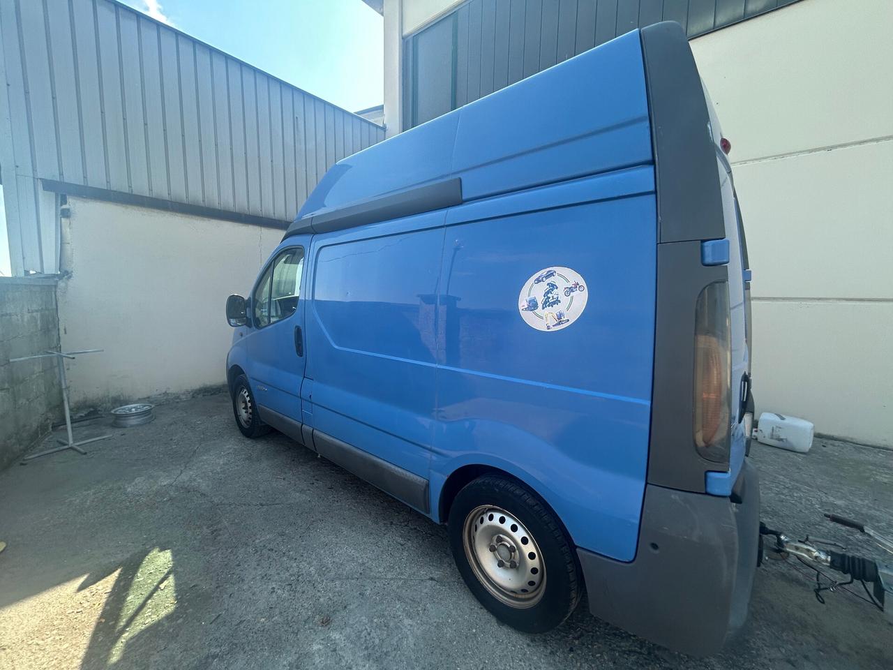 Renault Trafic T29 1.9 dCi/100CV PL-TN Furg. semi camperizzato