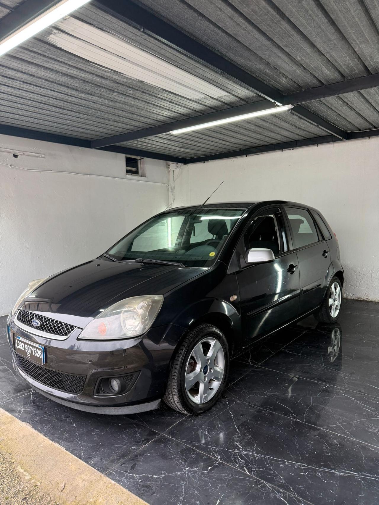 Ford Fiesta 1.4 TDCi 5p. Ghia