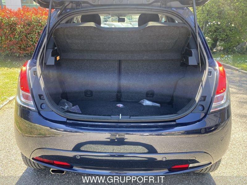 Lancia Ypsilon 1.2 69 CV 5 porte Gold