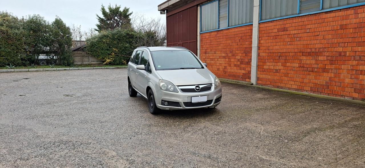 Opel Zafira 1.6 CON IMPIANTO A METANO 7 POSTI
