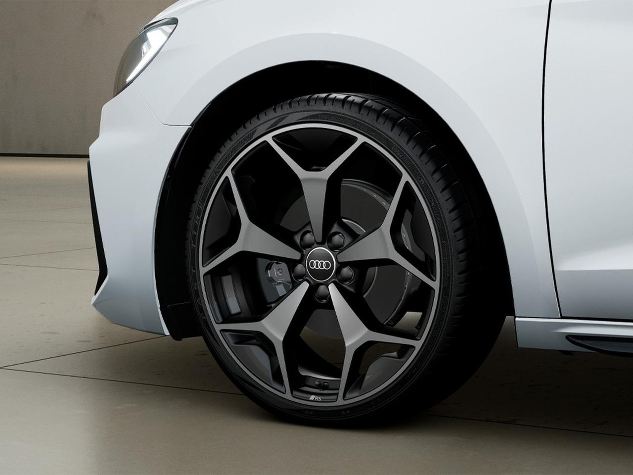 Audi A1 sportback 30 1.0 tfsi identity black 116cv s-tronic