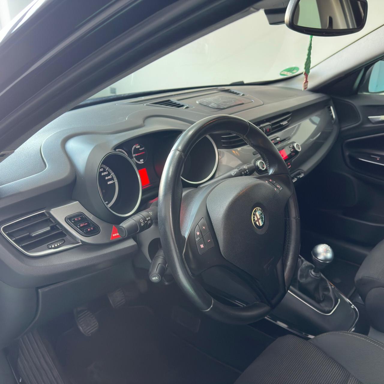 Alfa Romeo Giulietta 2.0 JTDm-2 140 CV Distinctive Full Optional