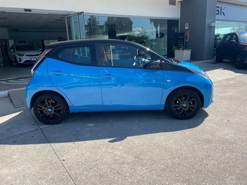 Toyota Aygo 1.0 VVT-i 69 CV x-play