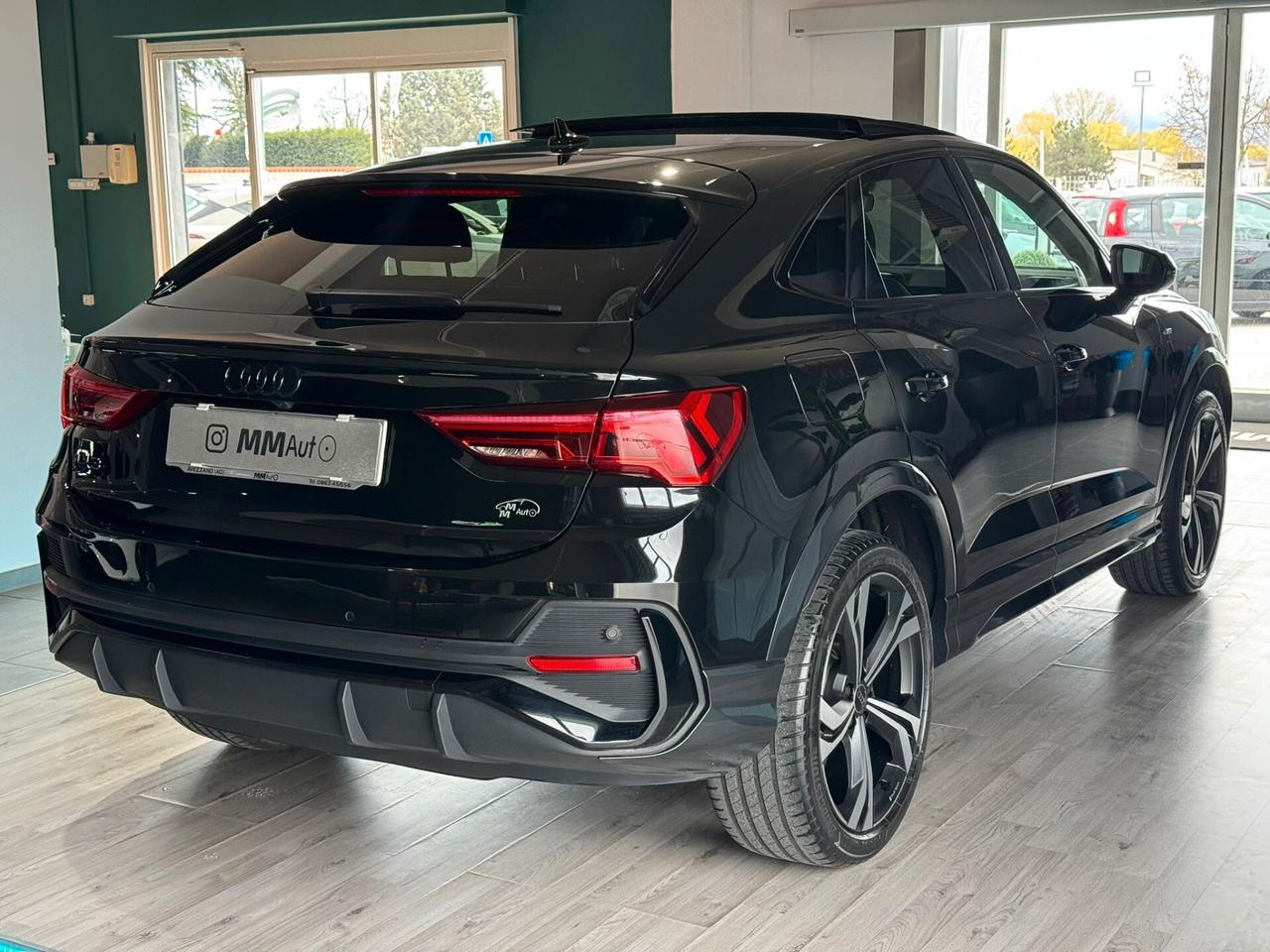 Audi Q3 SPB 35 TDI S tronic S-Line Identity Black