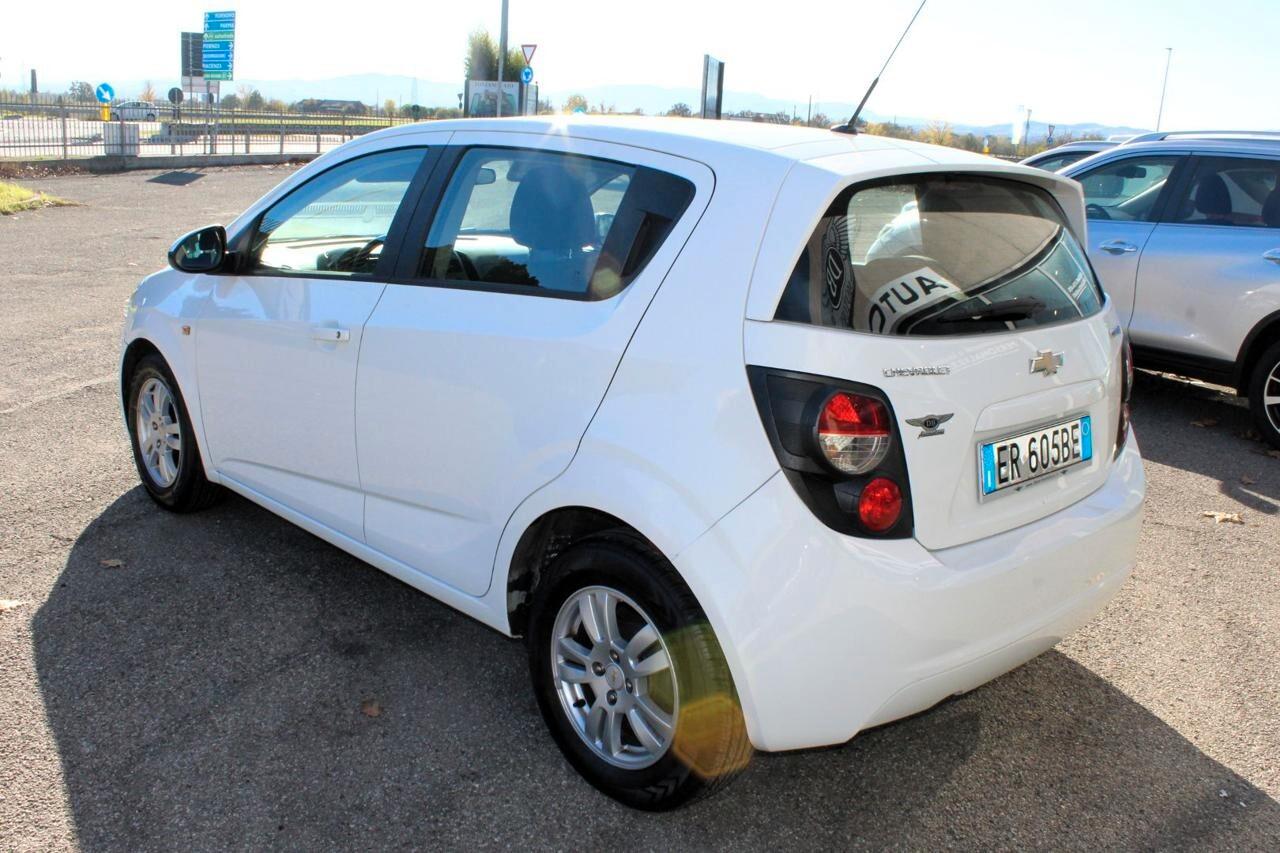 Chevrolet Aveo 1.2 86CV METANO