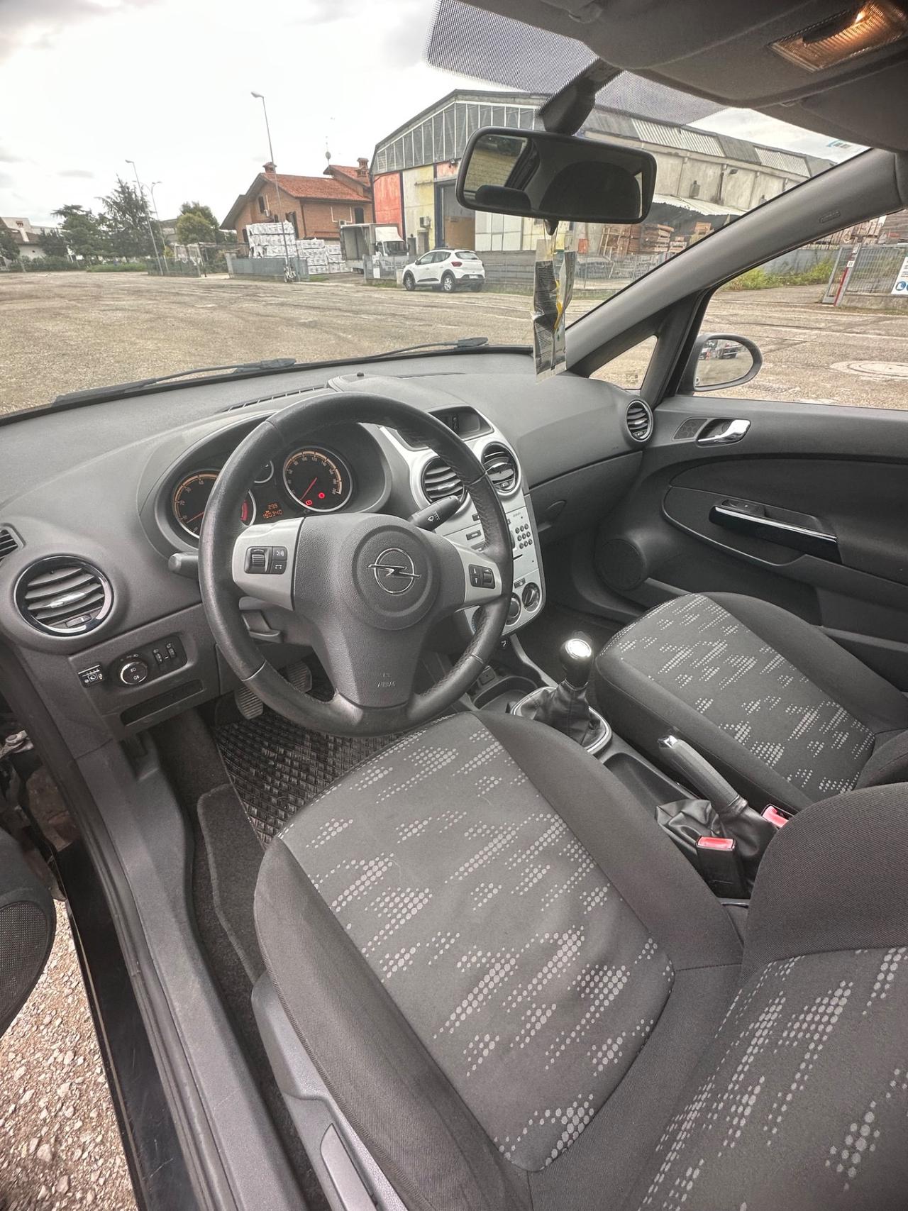 Opel Corsa 1.2 85CV 3 porte GPL-TECH Club