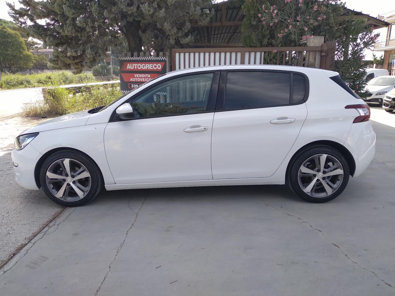 Peugeot 308 BlueHDi 100 S&S Business