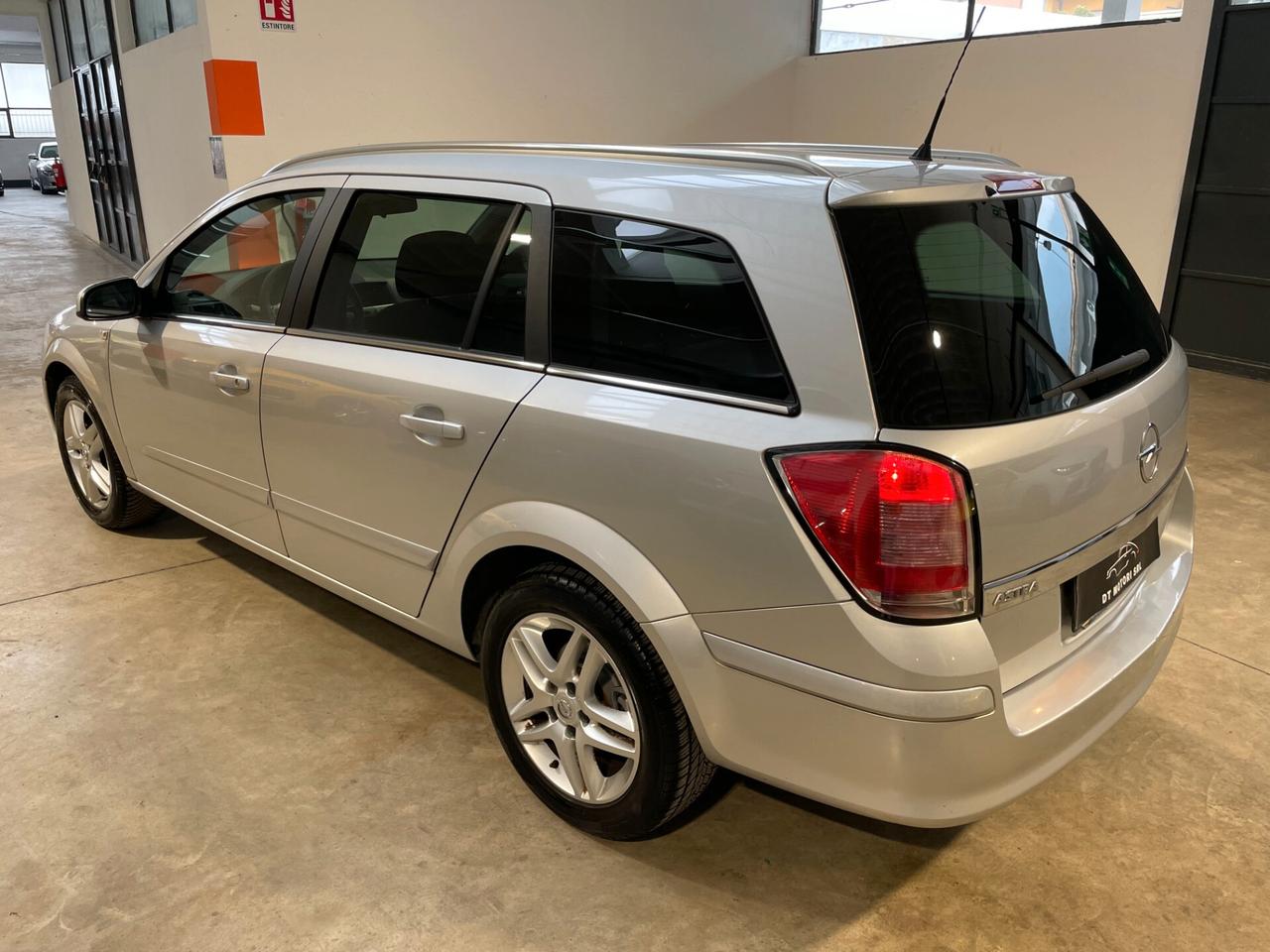 Opel Astra 1.6 16V VVT Station Wagon - UNICO PROP.