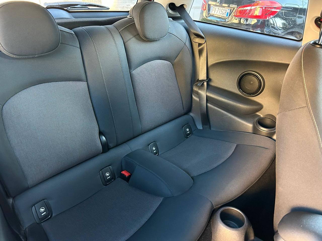 Mini 1.5 Cooper D Hype Seven 3p auto ALLESTIMENTO JCW