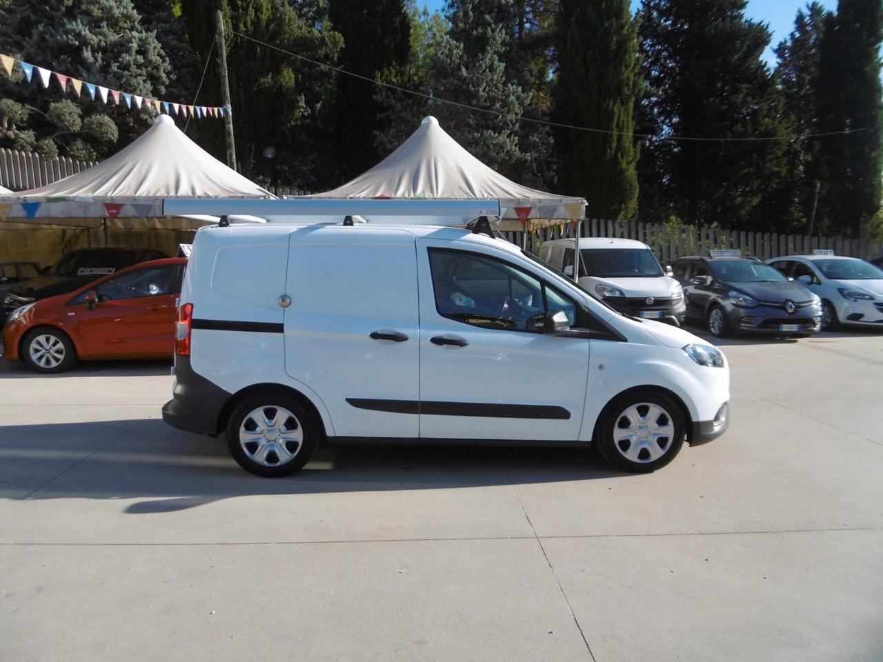 Ford TRANSIT COURIER 1.5 Tdci > 25000 Km