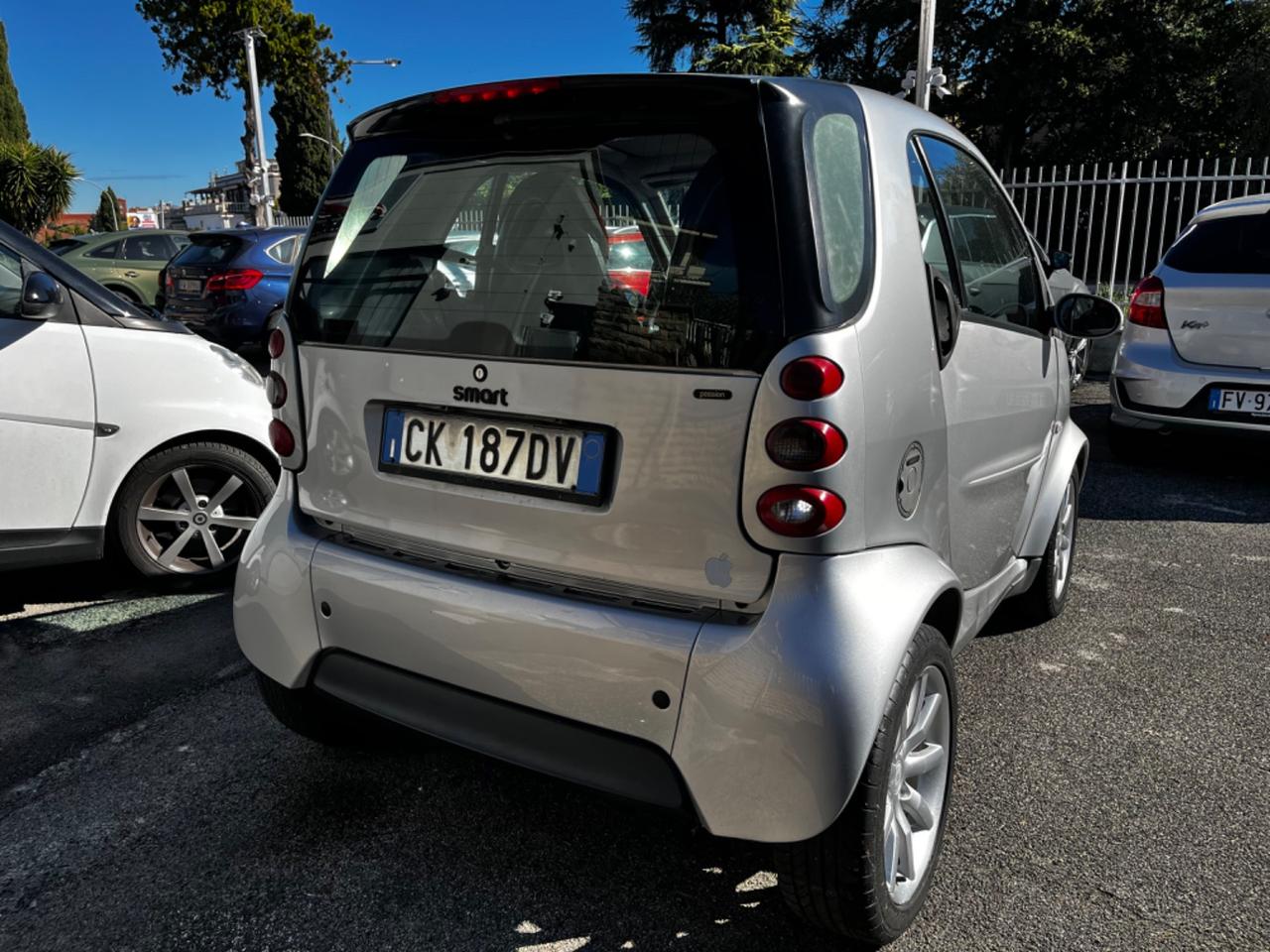 Smart 700 city-coupé pure (45 kW)