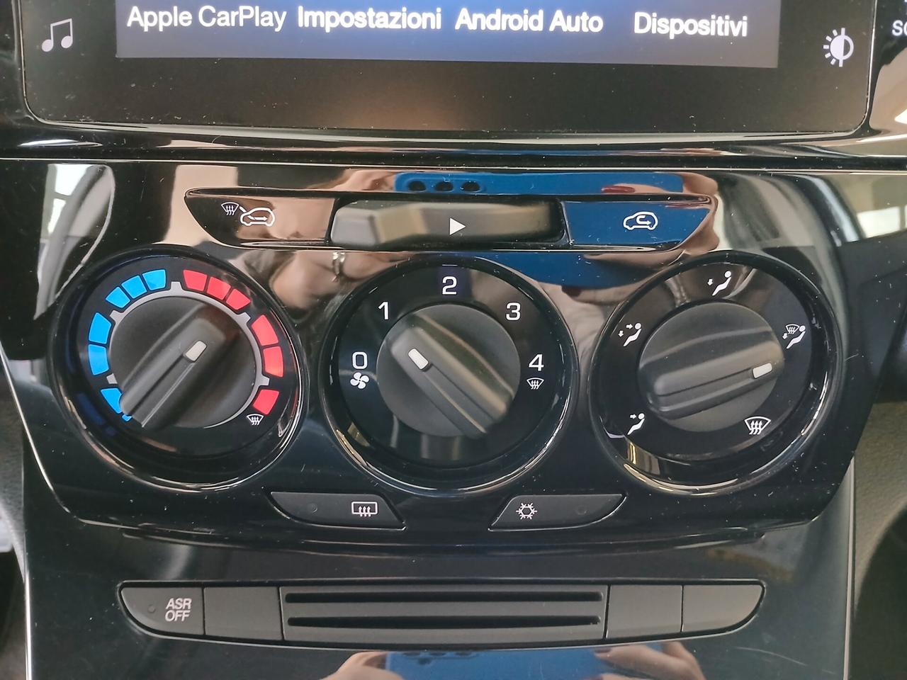 Lancia Ypsilon 1.0 HYBRID 70CV GOLD 2023