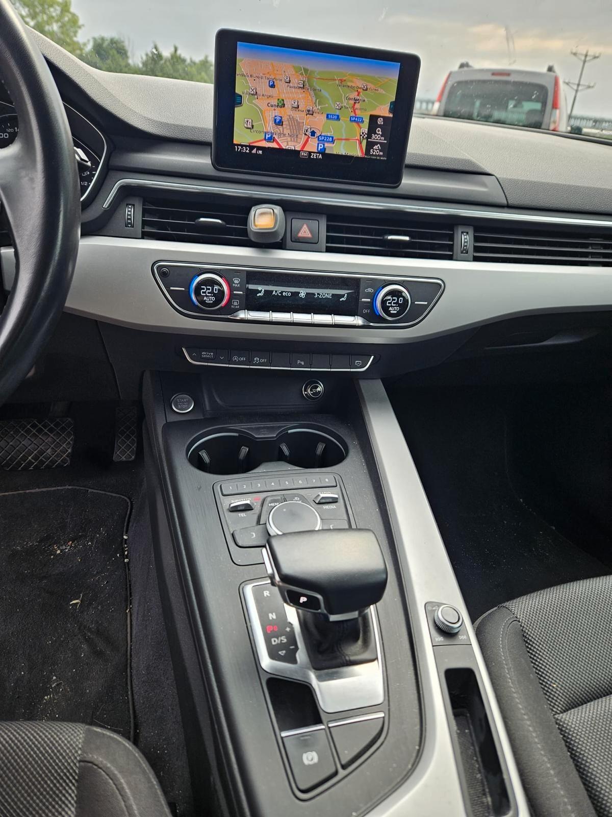 Audi A4 Avant 2.0 TDI 150 CV S tronic S line edition