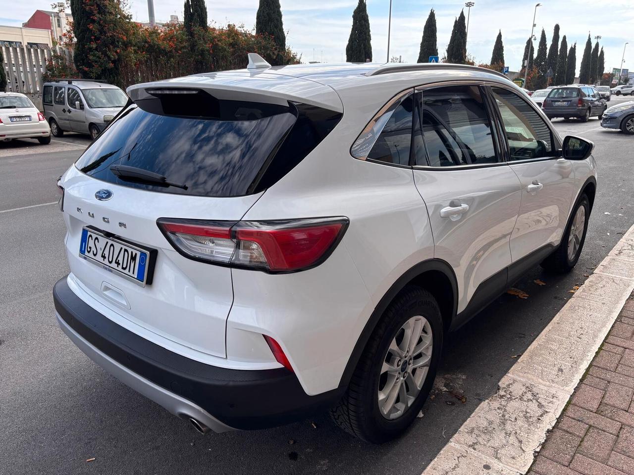Ford Kuga 2.0 EcoBlue 120 CV aut. 2WD Titanium Business
