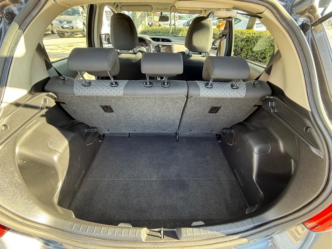 Toyota Yaris 1.0 5 porte Lounge 2015 OK NEOPATENTATI