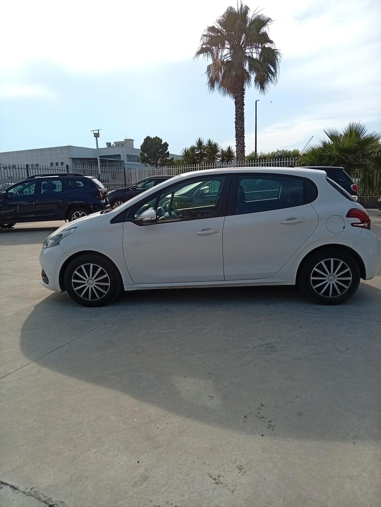 Peugeot 208 82 CV 5p. GPL Active