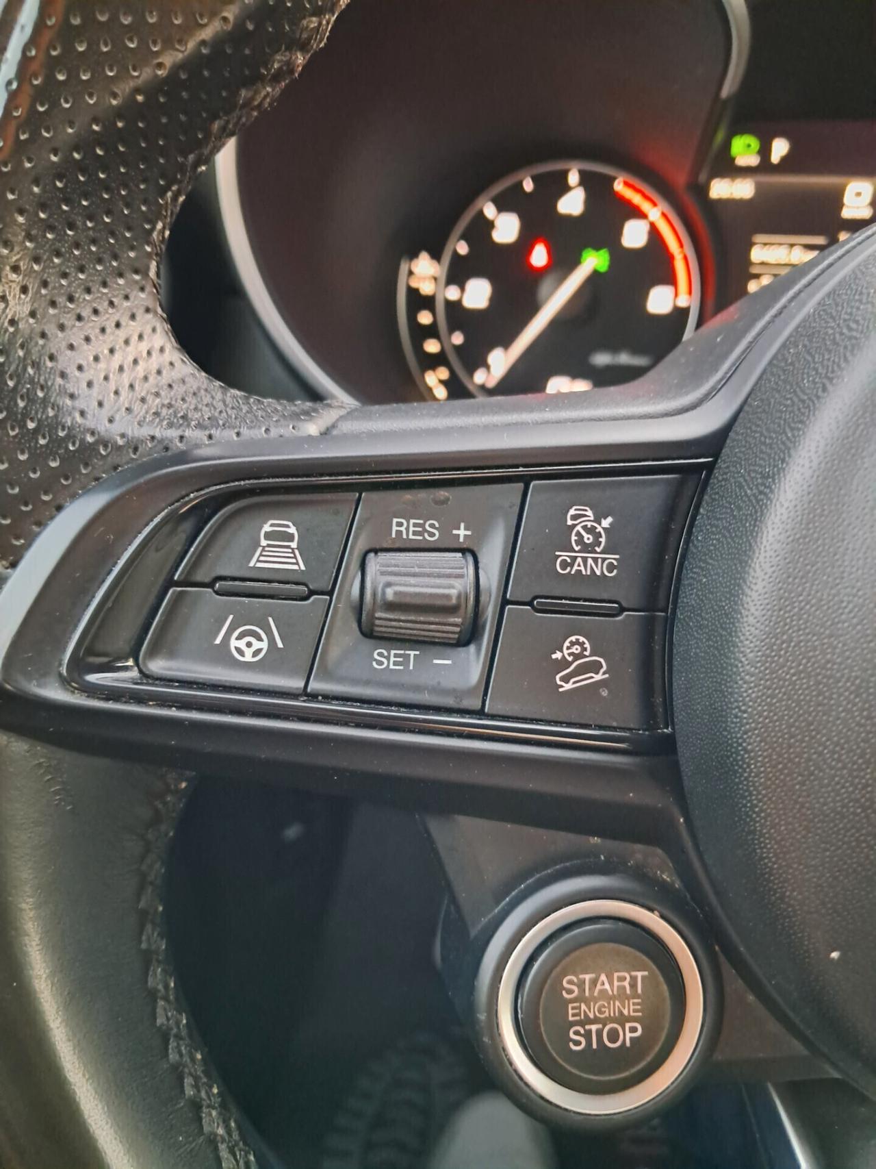 Alfa R. Stelvio 190 CV * AT8 Q4 *LED-PELLE-CERCHI 20*