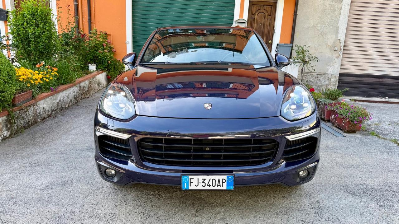 Porsche Cayenne 3.0 Diesel Platinum Edition