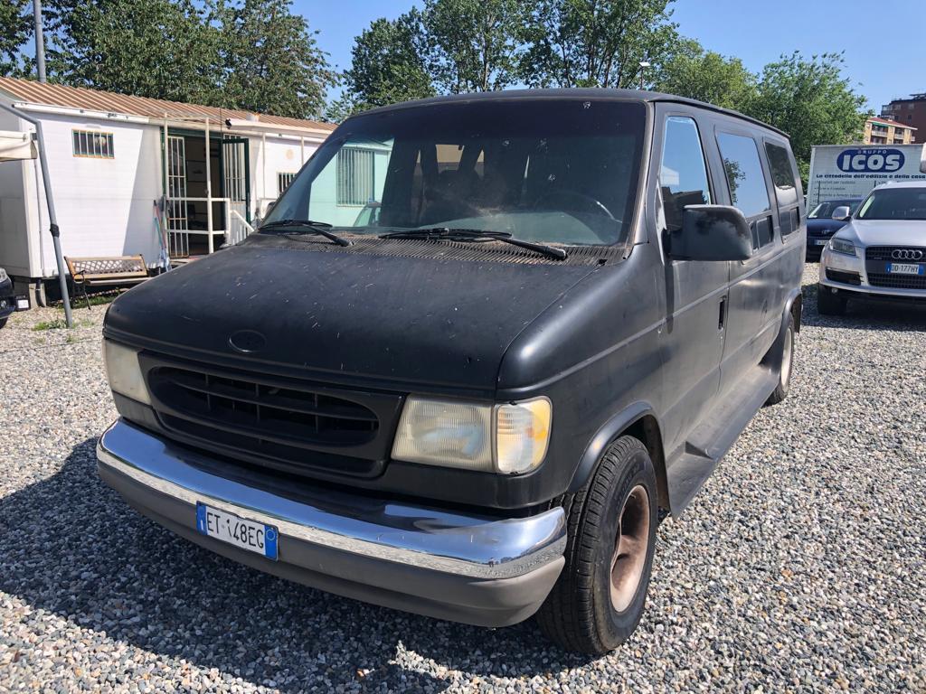 Ford Econoline FORD ECONOLINE 5800 8 POSTI AUTOVETTURA