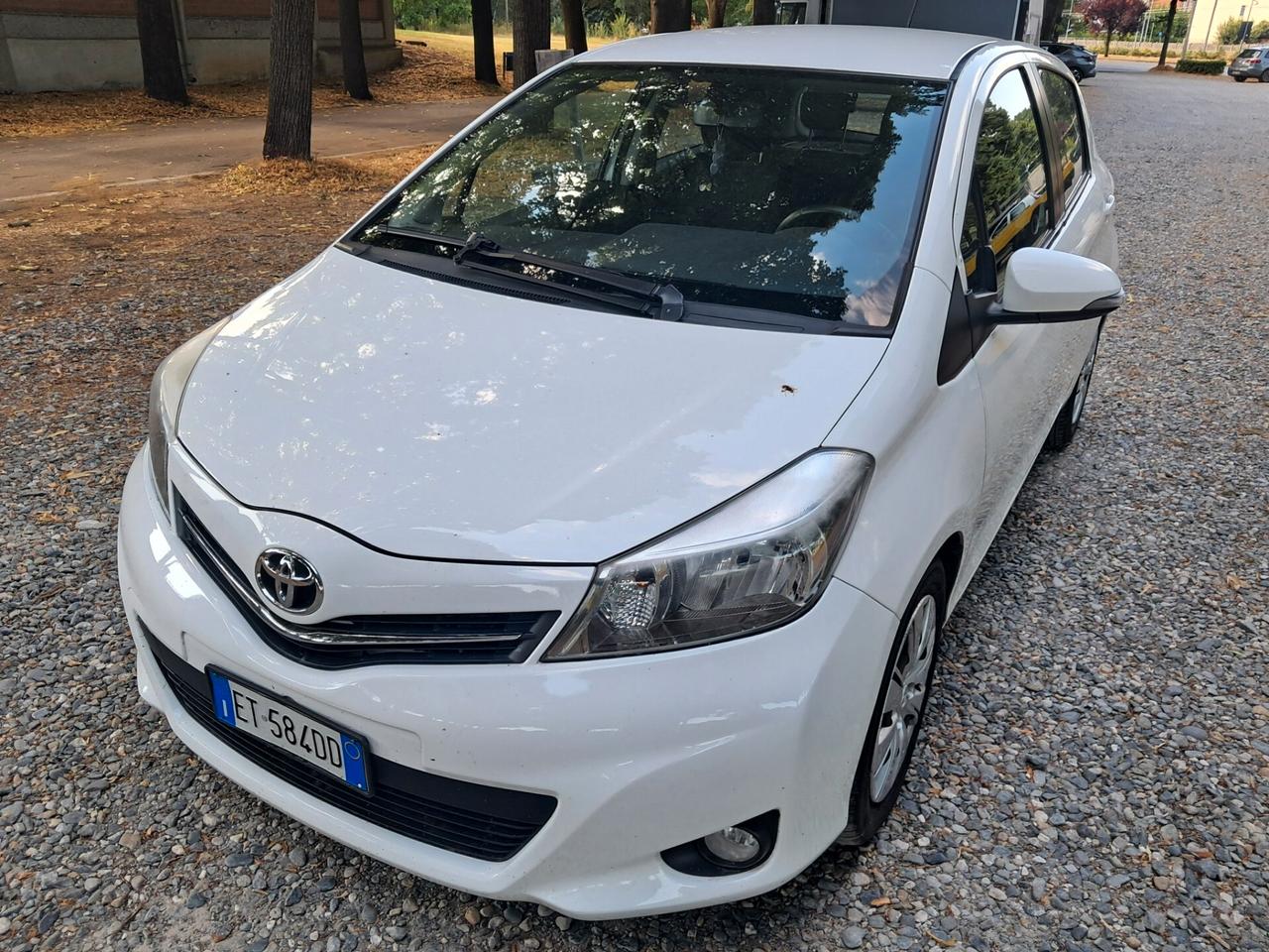 TOYOTA YARIS 1.4 D 2013