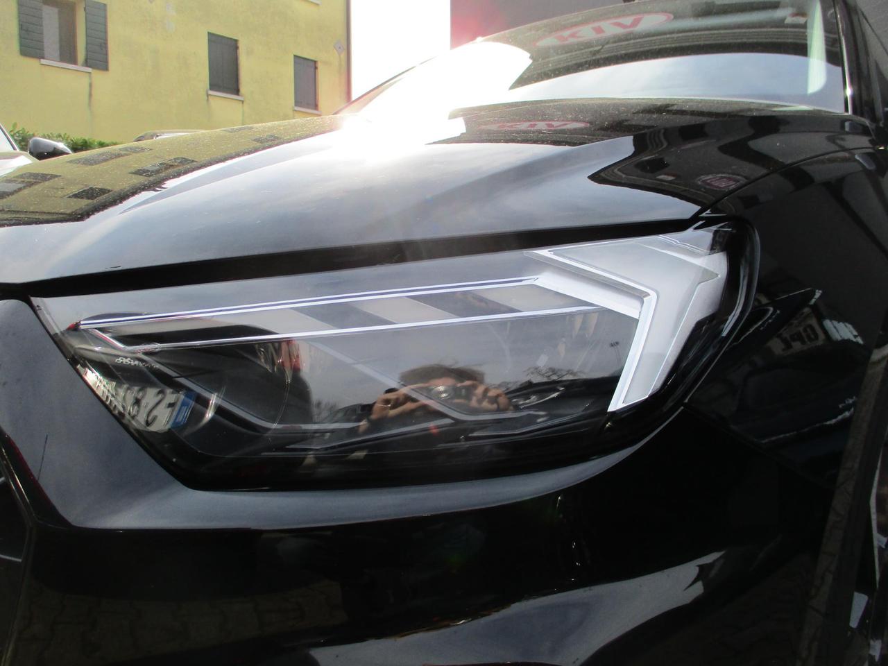 Audi A1 Sportback 30 1.0 tfsi Identity Black 116cv s-tronic