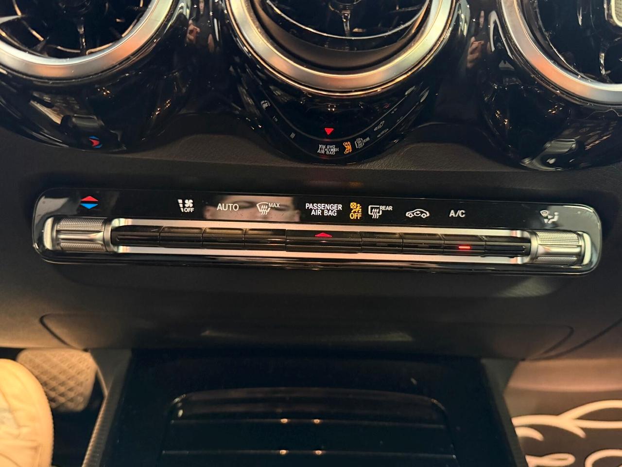 MERCEDES-BENZ GLB 180D SPORT 2.0 116CV PELLE NAVI CAM ANNO 2021