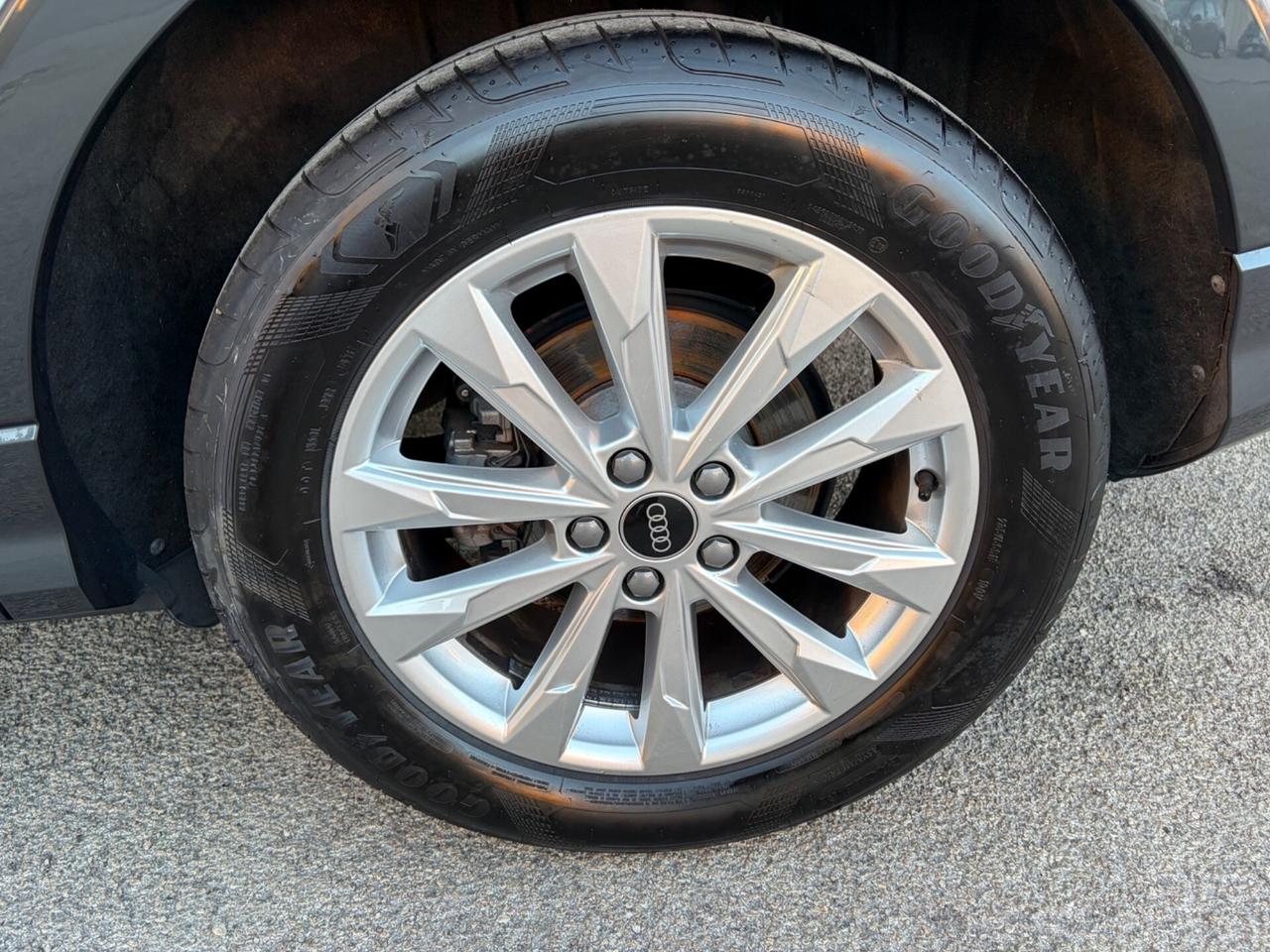 Audi Q3 SPB 35 TDI S tronic line edition unico proprietario!!!