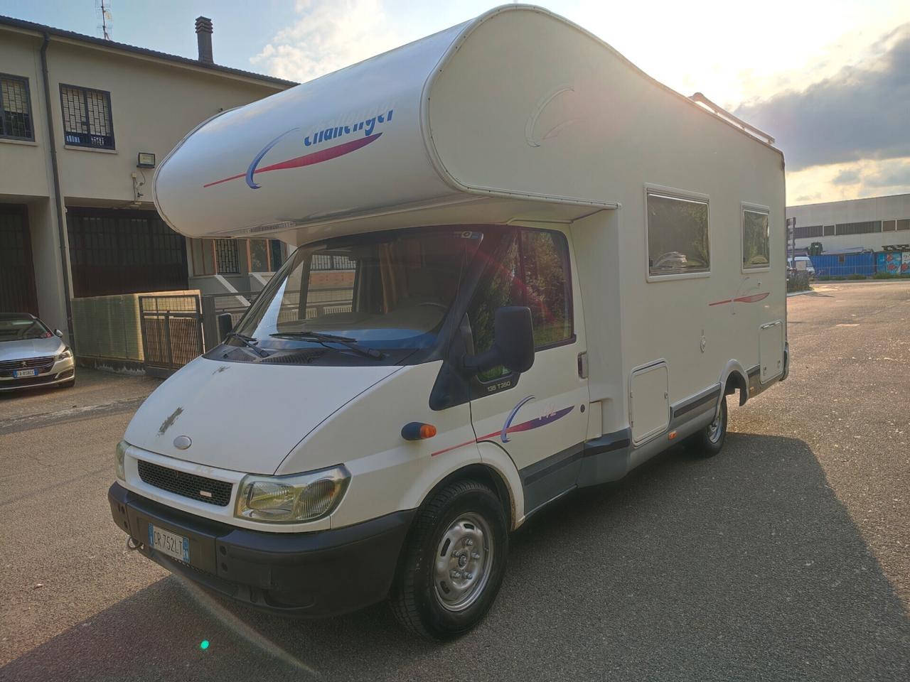 FORD TRANSIT CAMPER 6POSTI LETTO CHALLENGER 135T350