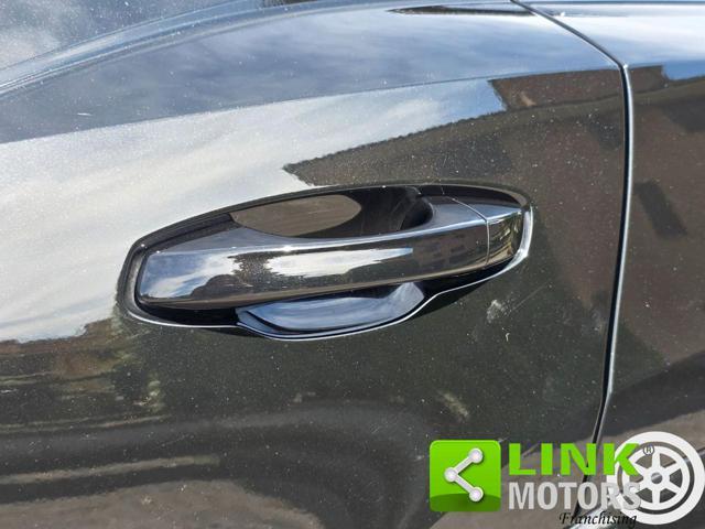 AUDI Q3 SPB 35 TFSI S tronic Identity Black S Line Edition