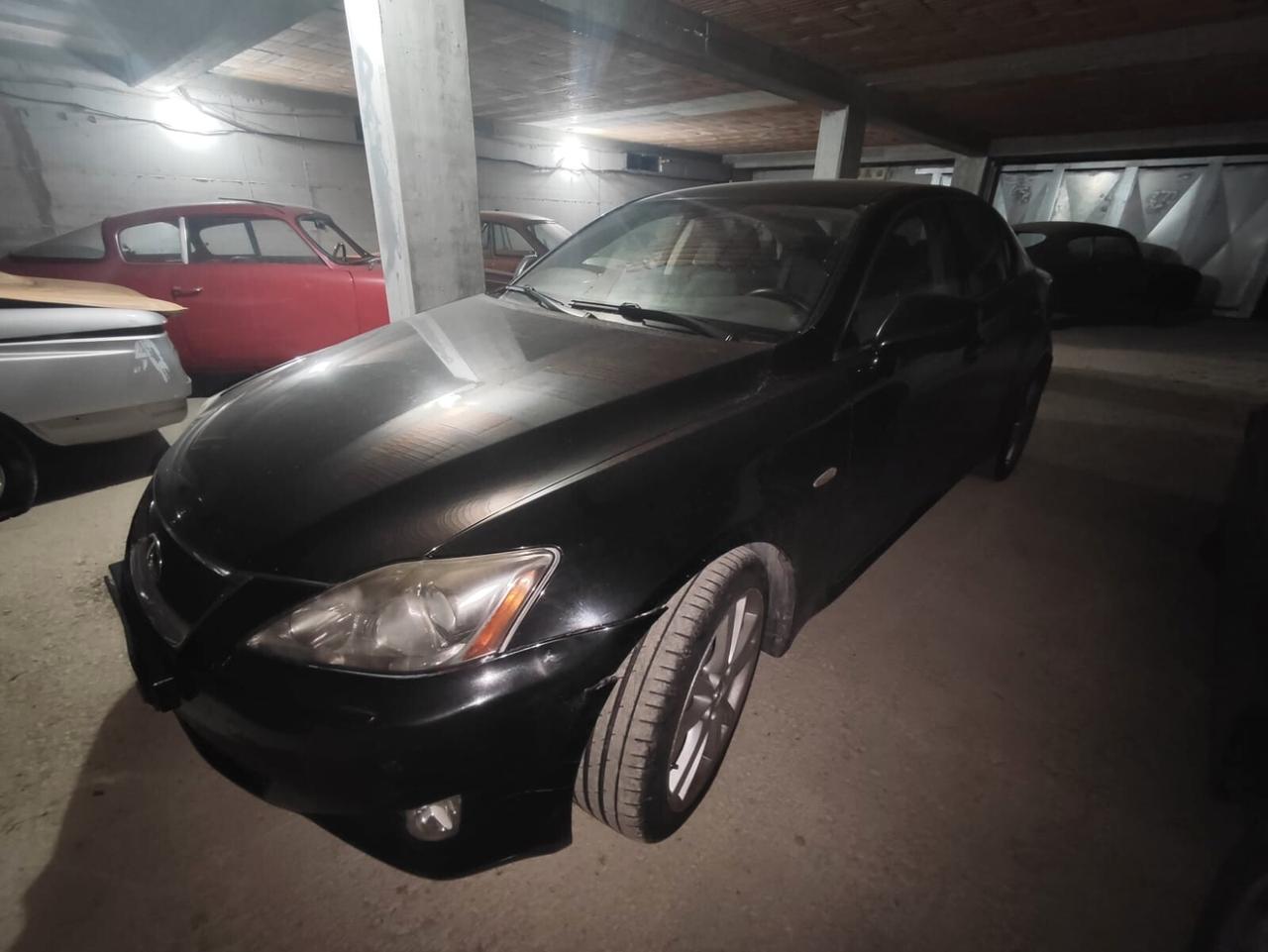 Lexus 220D 2.2 177CV