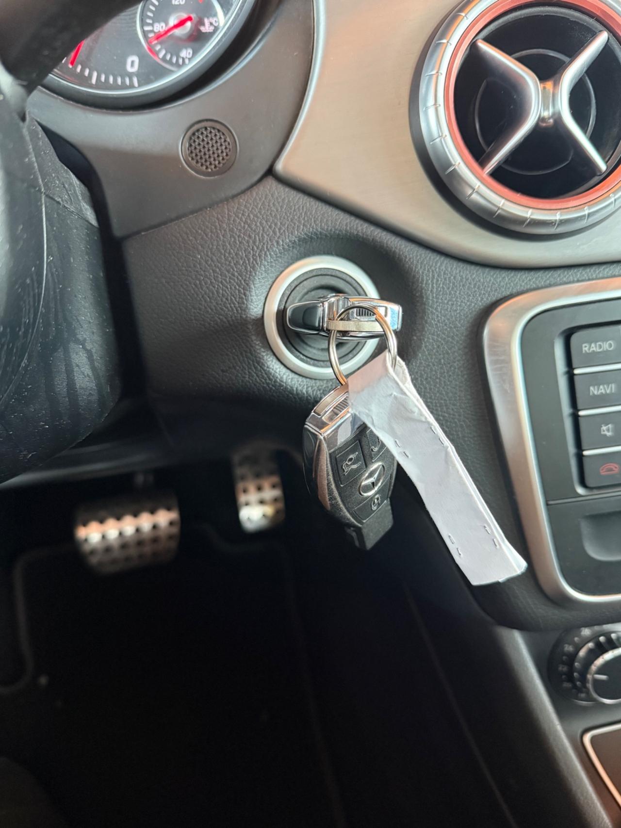 Mercedes-benz CLA 200 d - Automatico - Neopatentati