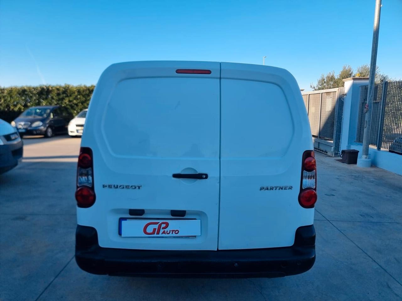 Peugeot PARTNER MAXI PROLUNGATO 3 POSTI