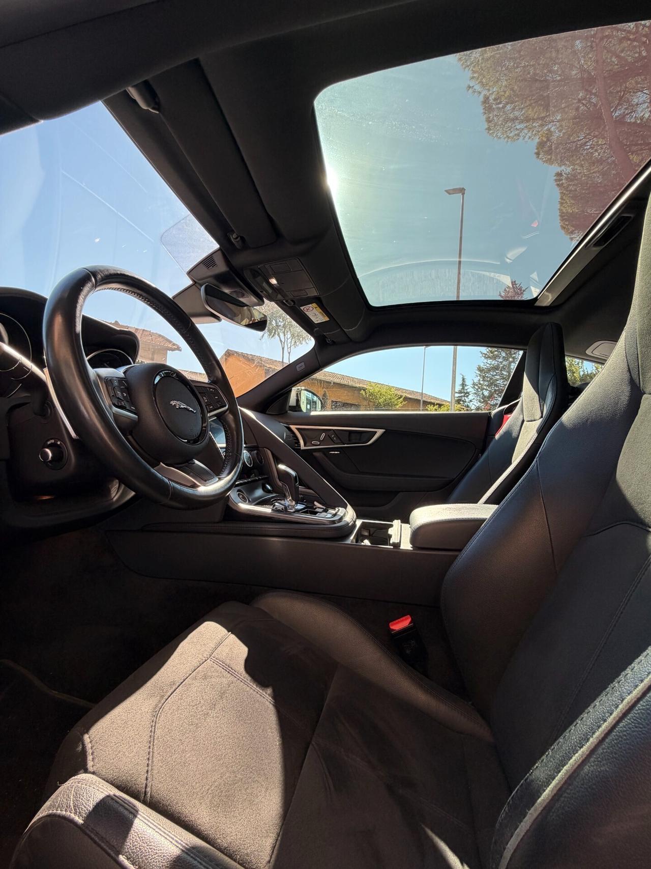 Jaguar F-Type 2.0 P300 300CV R-Dynamic - Grigio Satinato SVO