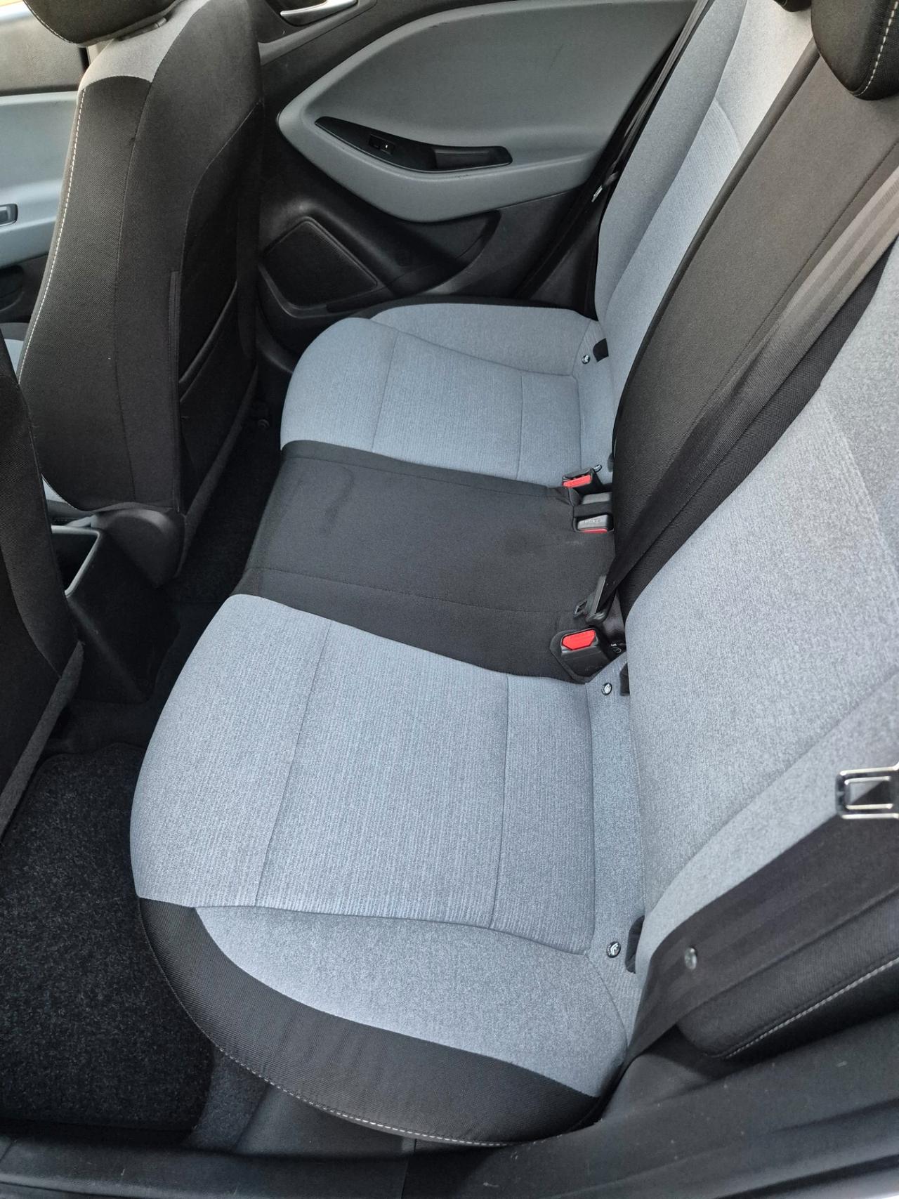 Hyundai i20 1.1 CRDi 12V 5 porte neopatentati