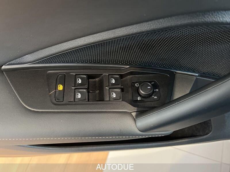 Volkswagen Tiguan III 2024 2.0 tdi Life 150cv dsg