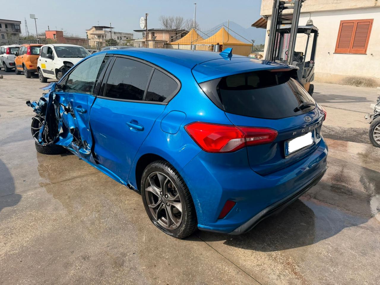 Ford Focus 1.5 ST-Line sinistrato - 2020