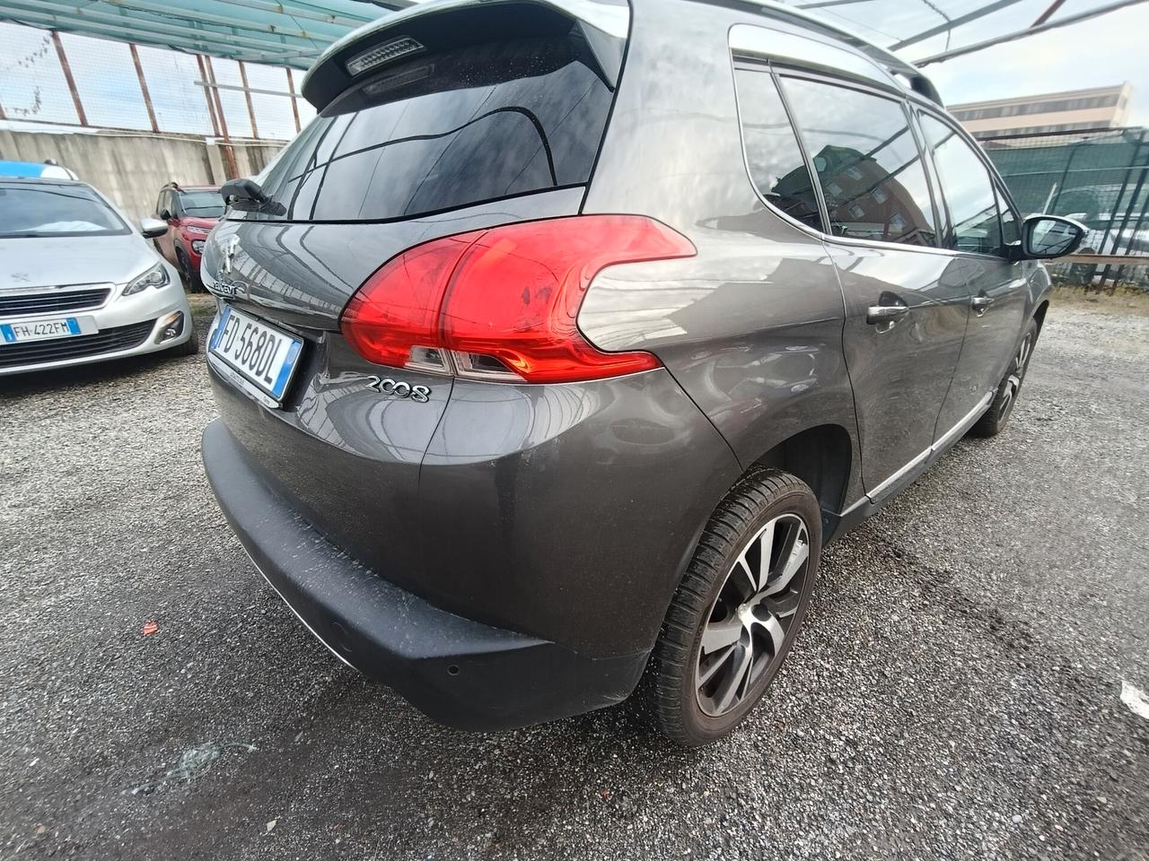 Peugeot 2008 BlueHDi 100 Allure