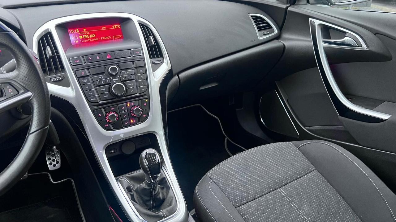 Opel Astra 1.6 Turbo 180CV 5 porte Cosmo S